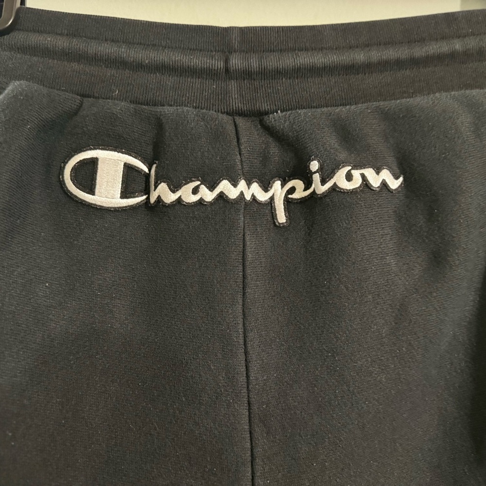 Champion shorts - Picture 2 of 5